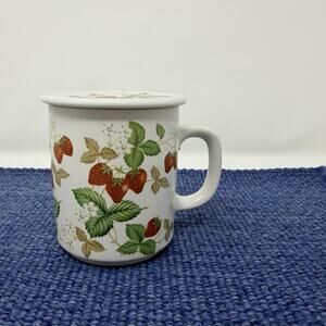 VTG Strawberry Coffee Cup Mug Japan Stoneware Retro Kitchen Grandmacore W/ lid